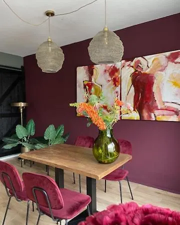 Valkenhof Otel 2*
