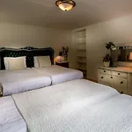 Valkenhof 2*