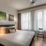Отель Valkenhof 2*