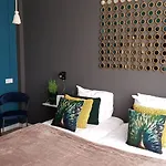 Ξενοδοχείο Valkenhof 2*