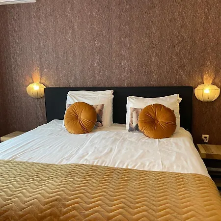 Valkenhof Szálloda 2*