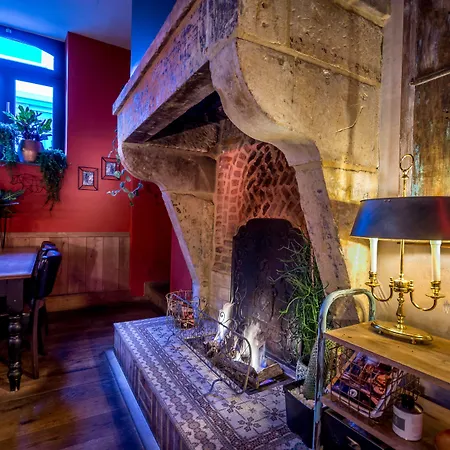 Valkenhof 2* 팔켄뷔르흐안더횔