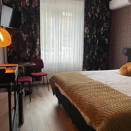 Valkenhof 2*